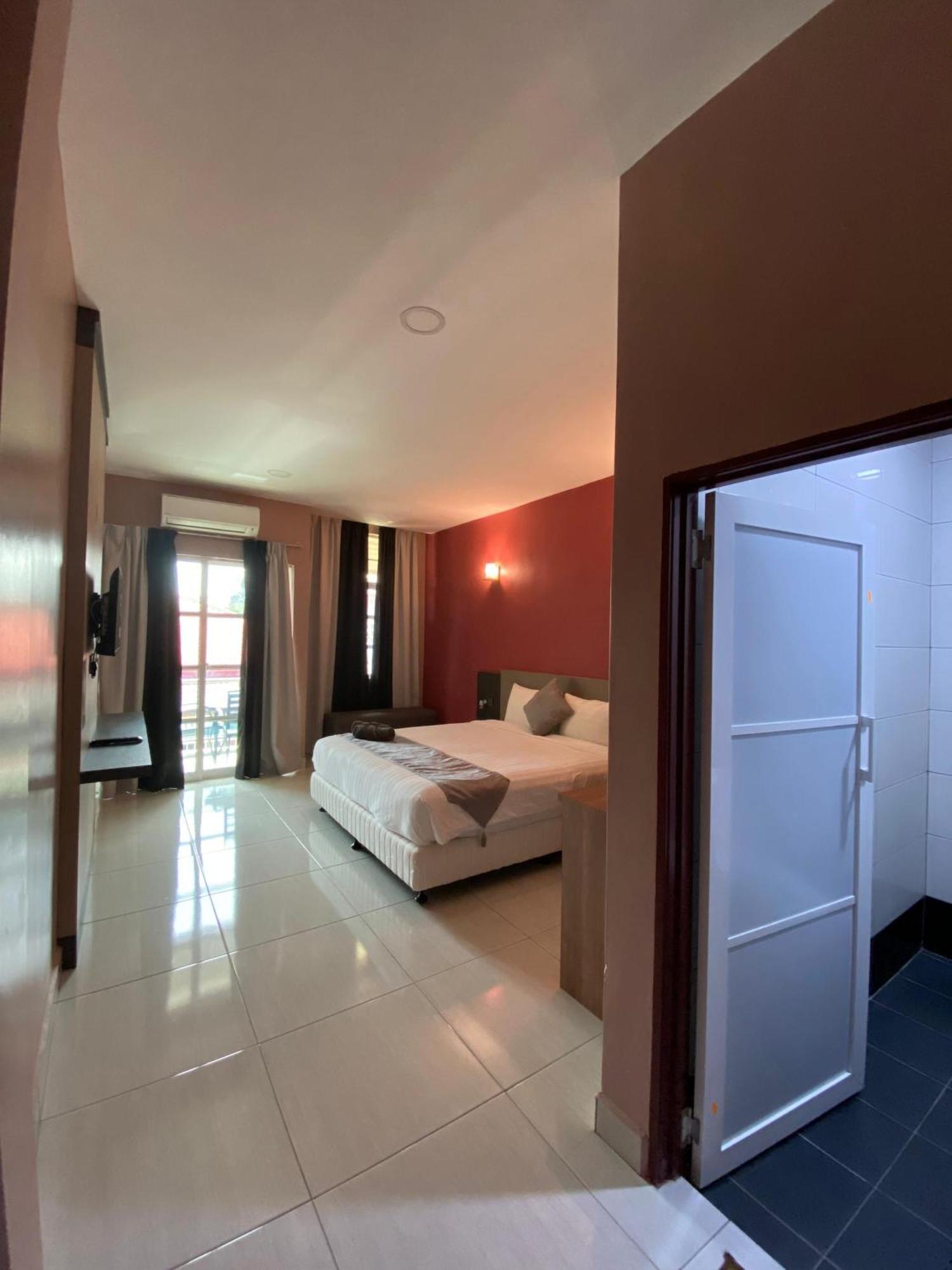 Grand Village Inn Pantai Cenang  Esterno foto