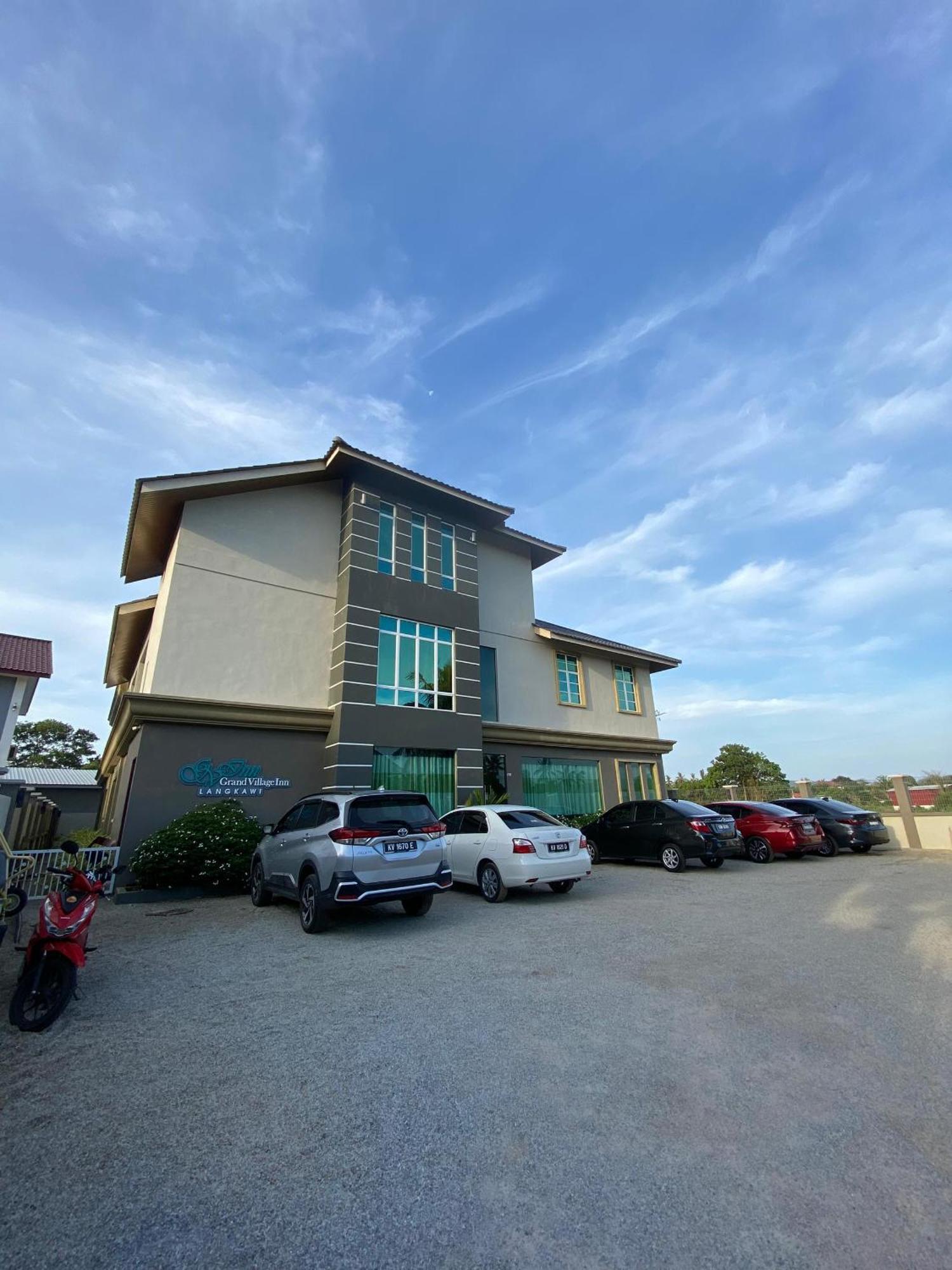 Grand Village Inn Pantai Cenang  Esterno foto