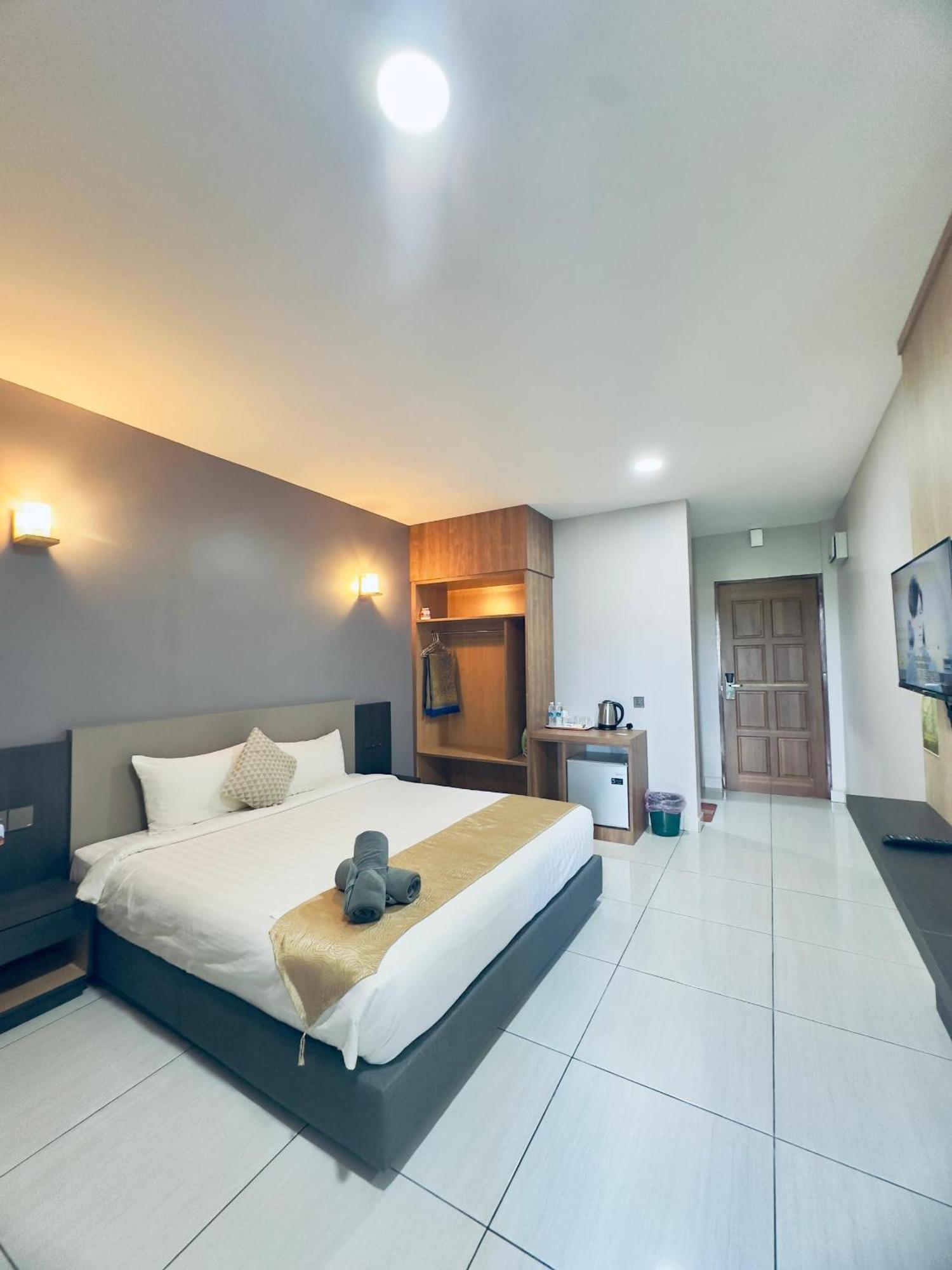 Grand Village Inn Pantai Cenang  Esterno foto
